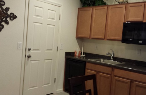 Coronado Ranch House | Idyllic Guest Suite Near the Gilbert Bridges with Breakfast
