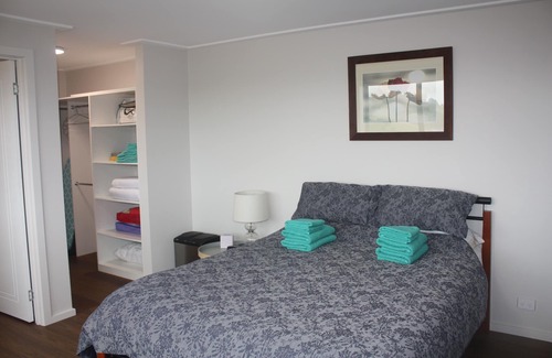Turners Beach Bed & Breakfast | Private Guest Suite with Spectacular Views and Breakfast