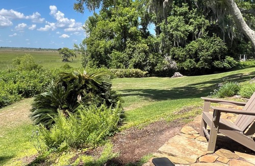 Darien Cottage | Idyllic Guesthouse in Darien, GA with Scenic Marsh Views