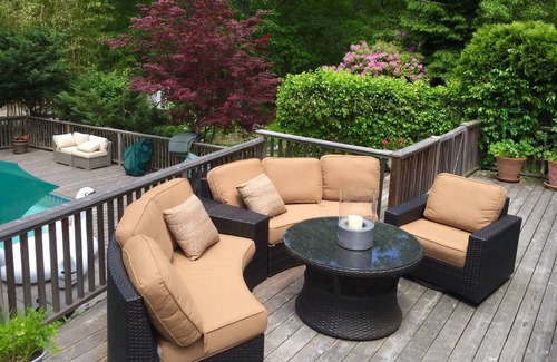 East Hampton House | Private Hamptons Paradise with Oceanfront Pool & Pet Friendly