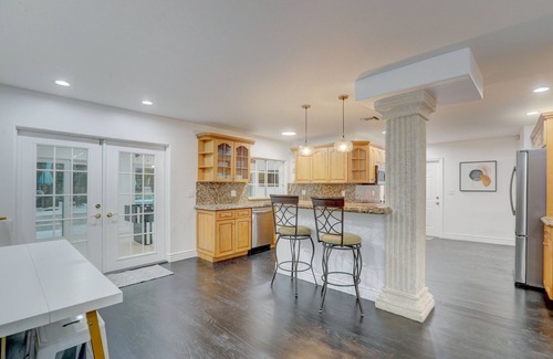 Central Oakland Park House | Relaxing Oceanfront Retreat with Private Heated Pool