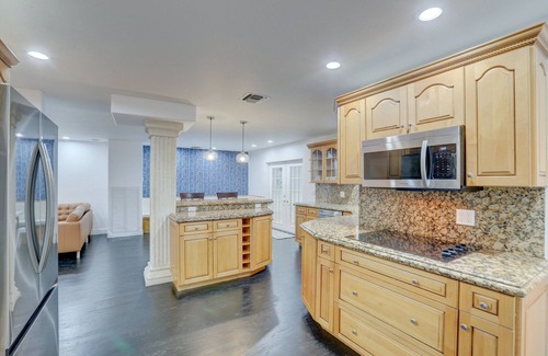 Central Oakland Park House | Relaxing Oceanfront Retreat with Private Heated Pool