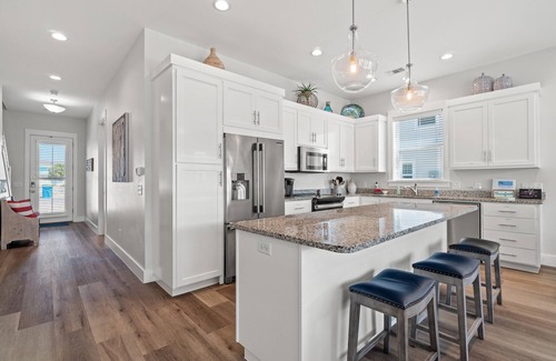 Silver Sands Beach House | Exclusive Private Heated Pool & Beach Chair Service Awaits