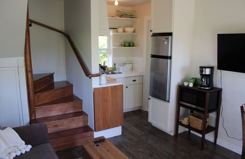 Black Creek Cottage | Tranquil Retreat with Wetland Views at Heather Cottage