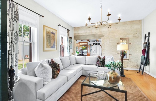 Comfort House | PRIVATE, HILL COUNTRY, 1890's FARMHOUSE WITH HOT TUB ON 1O ACRES, SLEEPS 8.