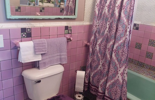 Holly Apartment | Historic Downtown Holly Apartment: Guest Rated 9.8/10