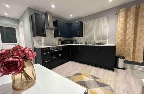 Brighton House | Private Holiday Home in a Prime Location for Families