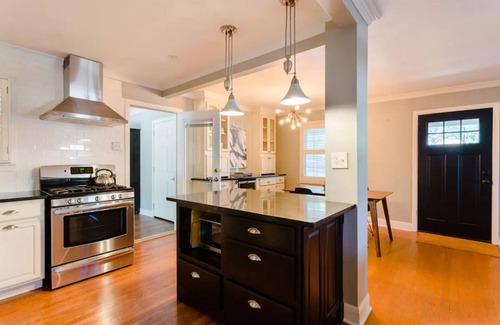 Tarrytown House | Charming Private Home Near Downtown with Outdoor Retreat!