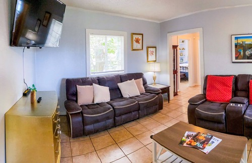 Ocala House | Pet-Friendly Retreat in Central Ocala with Pool and Piano