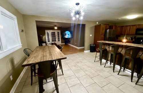 Barataria House | Unwind at a Private Retreat: Fishing, Ecotourism & More