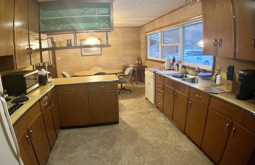 Richland Center House | Peaceful Retreat Near SW Wisconsin Activities & Breakfast