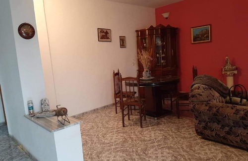 Tirana House | Cozy Private Home & Hotel: Perfect for Family Getaways