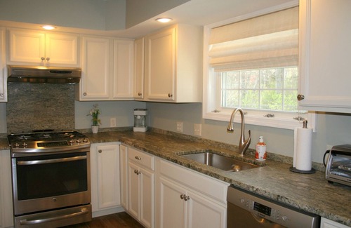 Saunderstown House | Idyllic Private Home by the Beach in Narragansett, RI