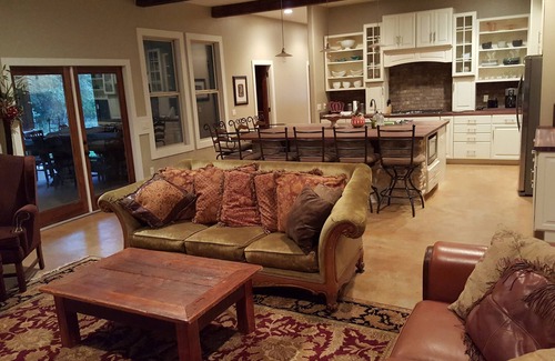 Dripping Springs House | Private Home On 2 Acres, with hot tub and firepit!