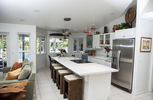 Kihei House | Discover Kihei Oasis: Heated Pool & Lush Yard Retreat