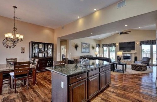 Fairfield House | Ideal Private Home with Pool and Spa for Your Getaway