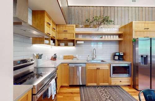 Afton Ski Chalet | Relaxing Retreat with Hot Tub, Steps from Battlefield Par 3