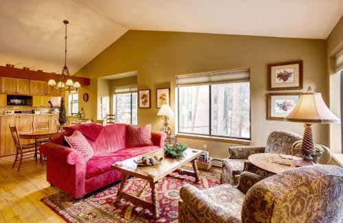 Park Forest Estates House | Inviting Breckenridge Abode with Private Hot Tub & Deck