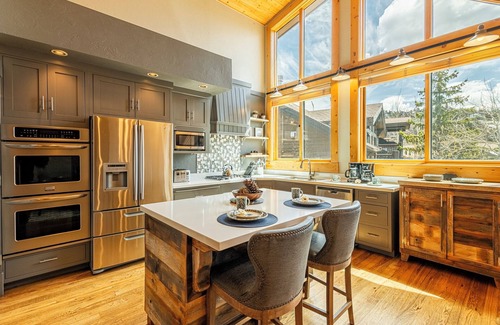 Deer Valley Condo | Exclusive Design & Top Amenities at Deer Valley Black Bear 408B