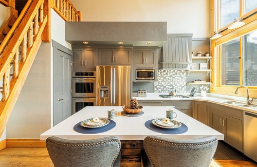 Deer Valley Condo | Exclusive Design & Top Amenities at Deer Valley Black Bear 408B