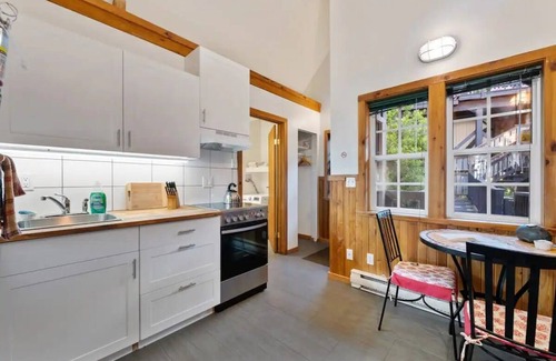 Ucluelet Cabin | Beachfront Cabin with Private Hot Tub and Ocean Views