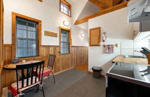 Ucluelet Cabin | Beachfront Cabin with Private Hot Tub and Ocean Views