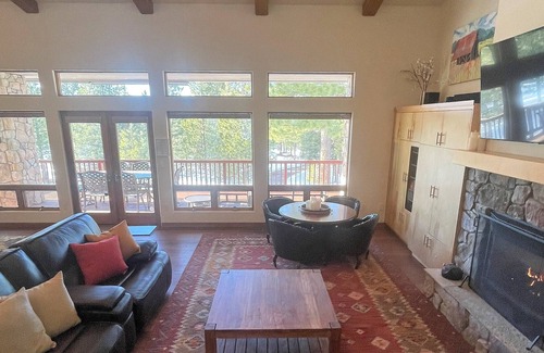 Gold Mountain House | Private Hot Tub - Gas Firepit - A/C - Private Office - Fairway Location