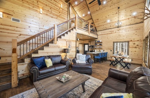 Pickens Cabin | Unforgettable Adventure Awaits: ATV Trails & Private Living