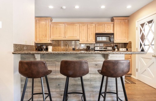 Vail House | Escape to a Hot Tub Oasis Minutes from Vail Village