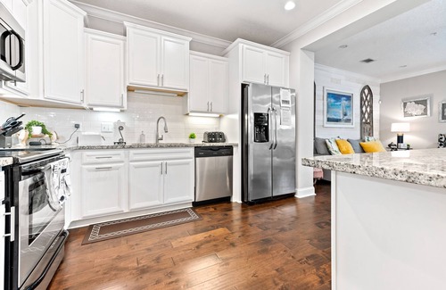 Epworth Acres House | Pet-Friendly Retreat with Hot Tub, Steps from the Beach