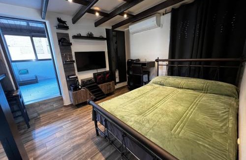 Psirri Apartment | Private hottub Athens Skythens omonoia