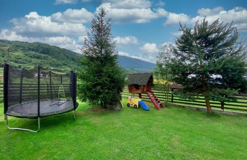 Zhdeniyevo House | Discover Zatyshok: Family & Pet-Friendly Retreat