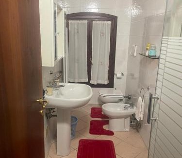 Carpenedo House | Central Mestre Retreat with Hot Tub & Family-Friendly Amenities