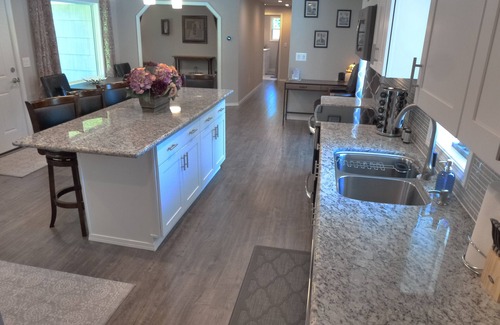 North Creek House | Inviting Woodinville Retreat with Hot Tub Near Wineries