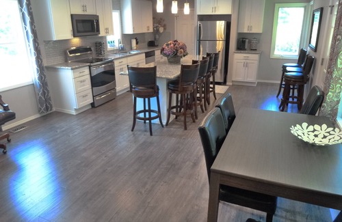 North Creek House | Inviting Woodinville Retreat with Hot Tub Near Wineries