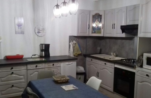 Beaucaire House | Perfect Private House with Garden and Pool - Rated 10/10