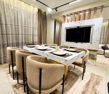 Sheikh Zayed City House | Elegant Private House in Sheikh Zayed, Egypt - Guest Rated 10/10