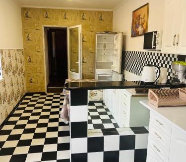 Berehove House | Cozy Private House - Family-Friendly & Highly Rated Getaway