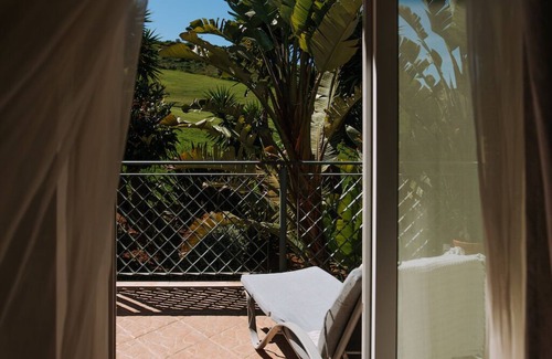 Atalaia House | Private Oasis with Garden, Pool & BBQ for Family Fun