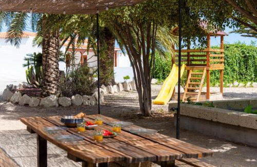 Guimar House | Inviting Private House with Pool & Garden by the Ocean