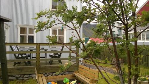 Isafjordur House | Exclusive Retreat with Private Garden for Families