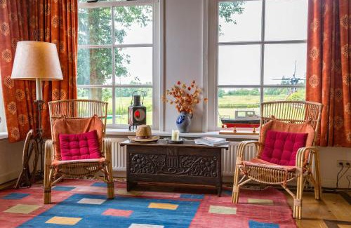 Warten Villa | Secluded Retreat at Private Island De Sayter with Dining