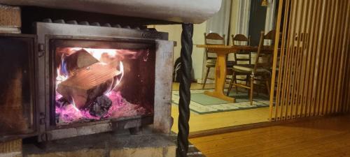 Bro Villa | Serene Private Lake Cabin with Ocean Views & Pet-Friendly