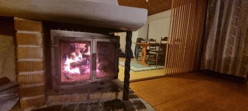 Bro Villa | Serene Private Lake Cabin with Ocean Views & Pet-Friendly