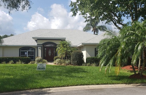 Auburndale House | Idyllic Lake House with Private Pool and Excellent Rating