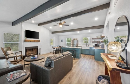 Dennis House | Serene Lakefront Retreat in Granbury with Pool & Views