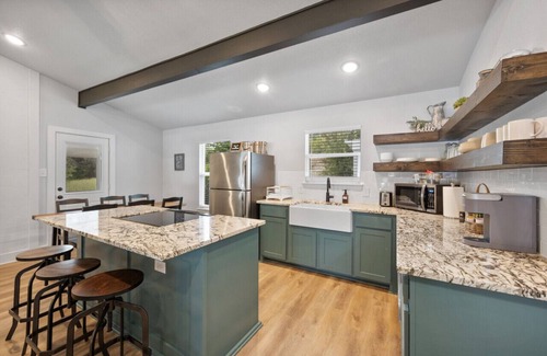 Dennis House | Serene Lakefront Retreat in Granbury with Pool & Views