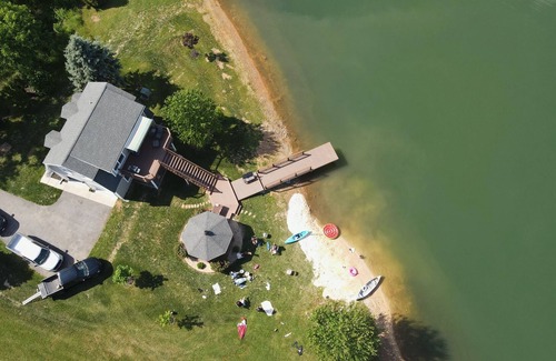 Clear Spring House | Private lake within 1.5 hours of DC and Baltimore!!!