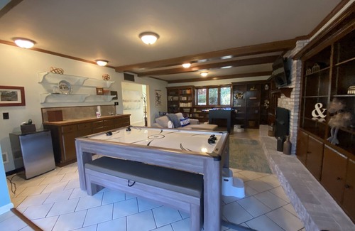 Hickory House | Experience Ollie's Hideaway: Lakefront Home with Spa