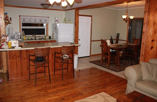 Topton Cabin | Serene Lakefront Hideaway with Dock & Family-Friendly Perks